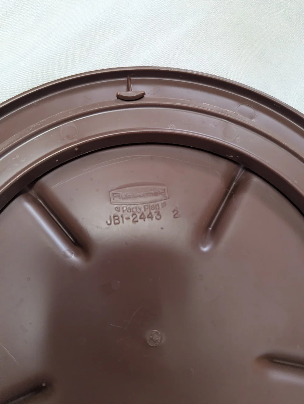 Vintage‎ Rubbermaid Party Plan 5 Canister Lazy Susan Serving Set Brown CRACK